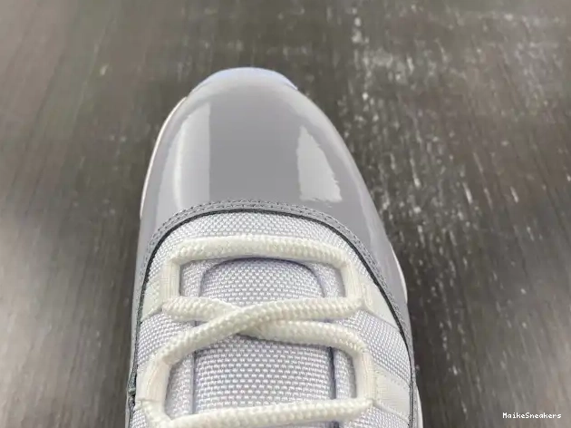 MaikeSneakers Jordan Grey Cement AV2187-140 Air Low 11 0618